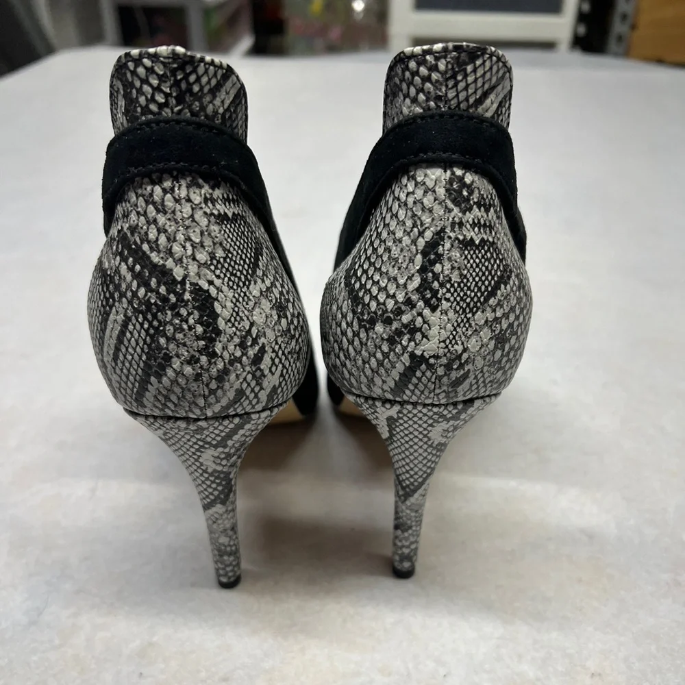 NWOB White House Black Market 9M Grace Suede Snake Skin Black Open Toe Pump Heel